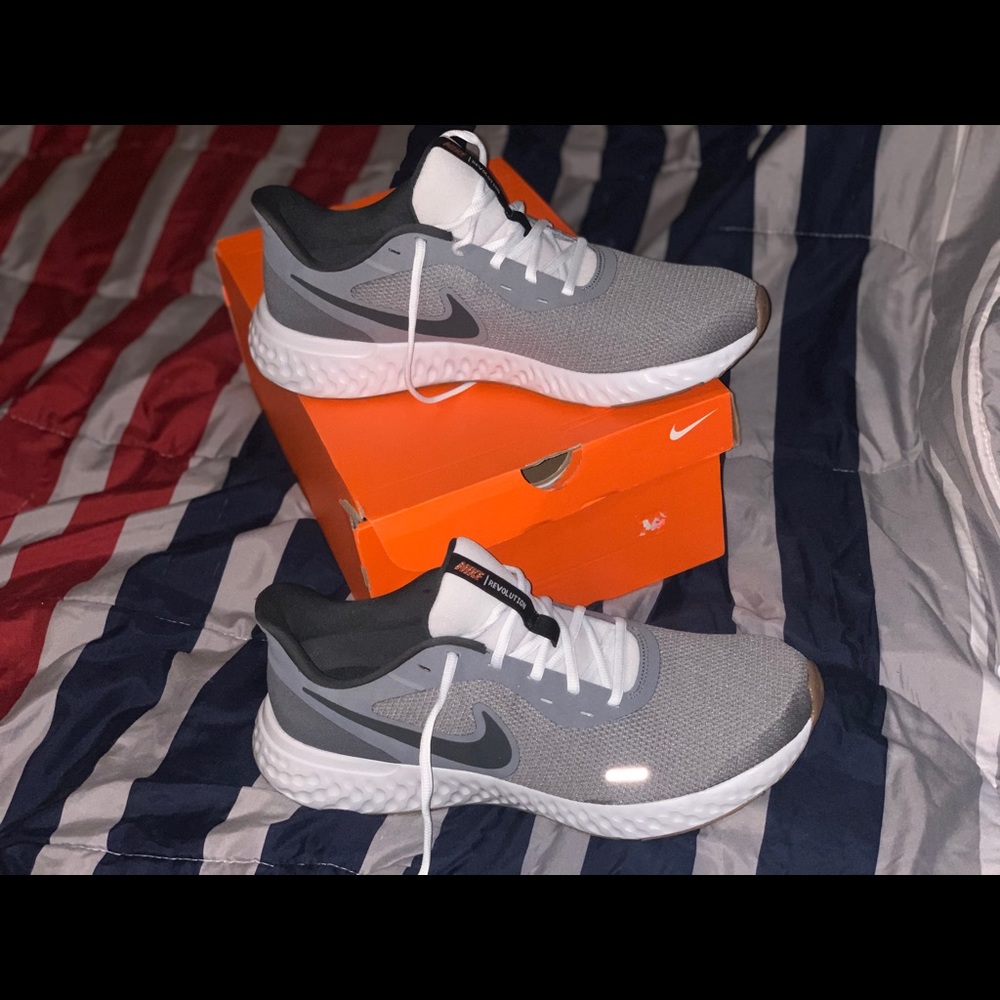 Nike Revolution 5 Size 14